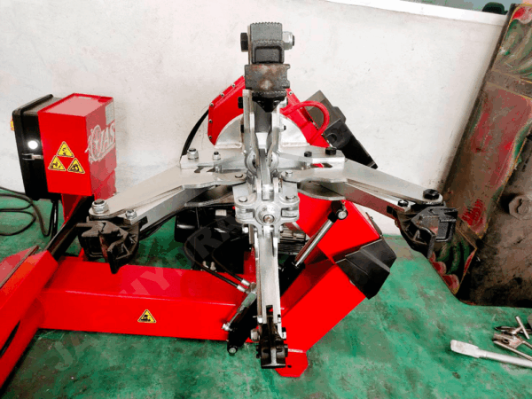 เครื่องถอดยางรถบรรทุก<br />รุ่น T568<br/><br/> - Image 2