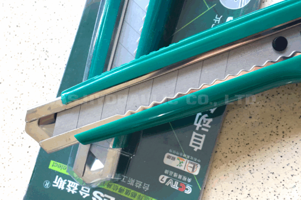 3.รีวิว-คัตเตอร์ 28401