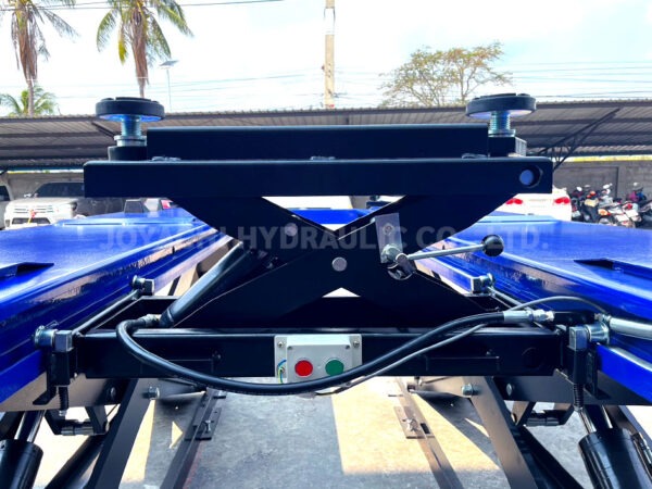 ลิฟท์กรรไกรตั้งศูนย์ แบบไม่ฝังพื้น<br />รุ่น L-DJ4T(CB) / L-DJ5T(CB) - Image 8