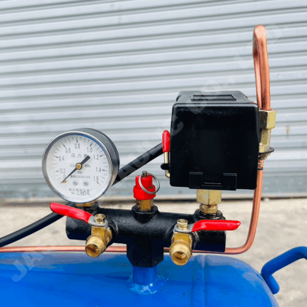 ปั๊มลม 180 ลิตร<br />รุ่น GC-180A<br /><br /> - Image 4