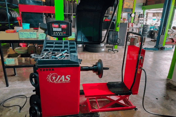 เครื่องถ่วงล้อ รุ่น DS-1200A)2